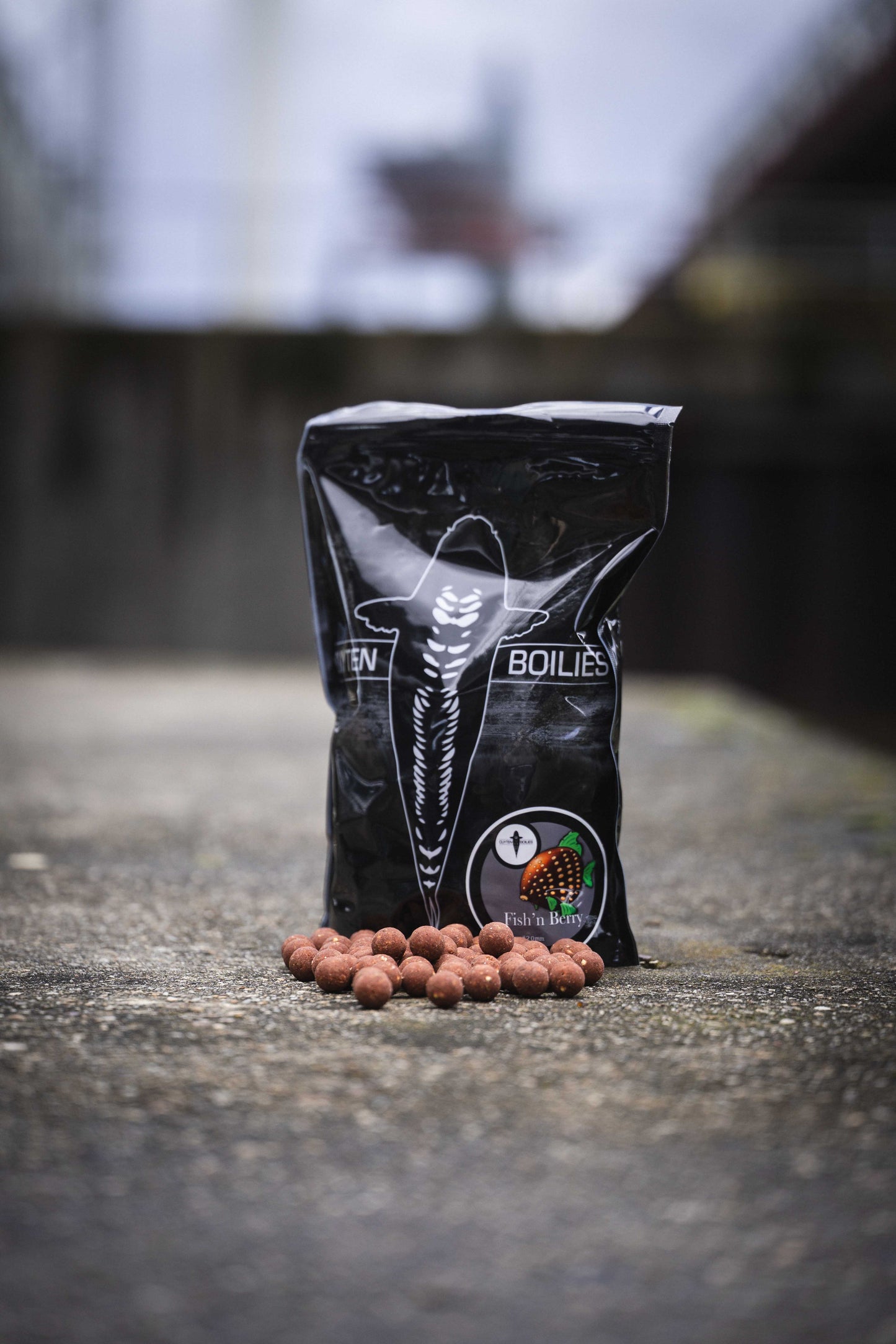 Fish'n Berry boilies van Cuyten Boilies voor karpervissen