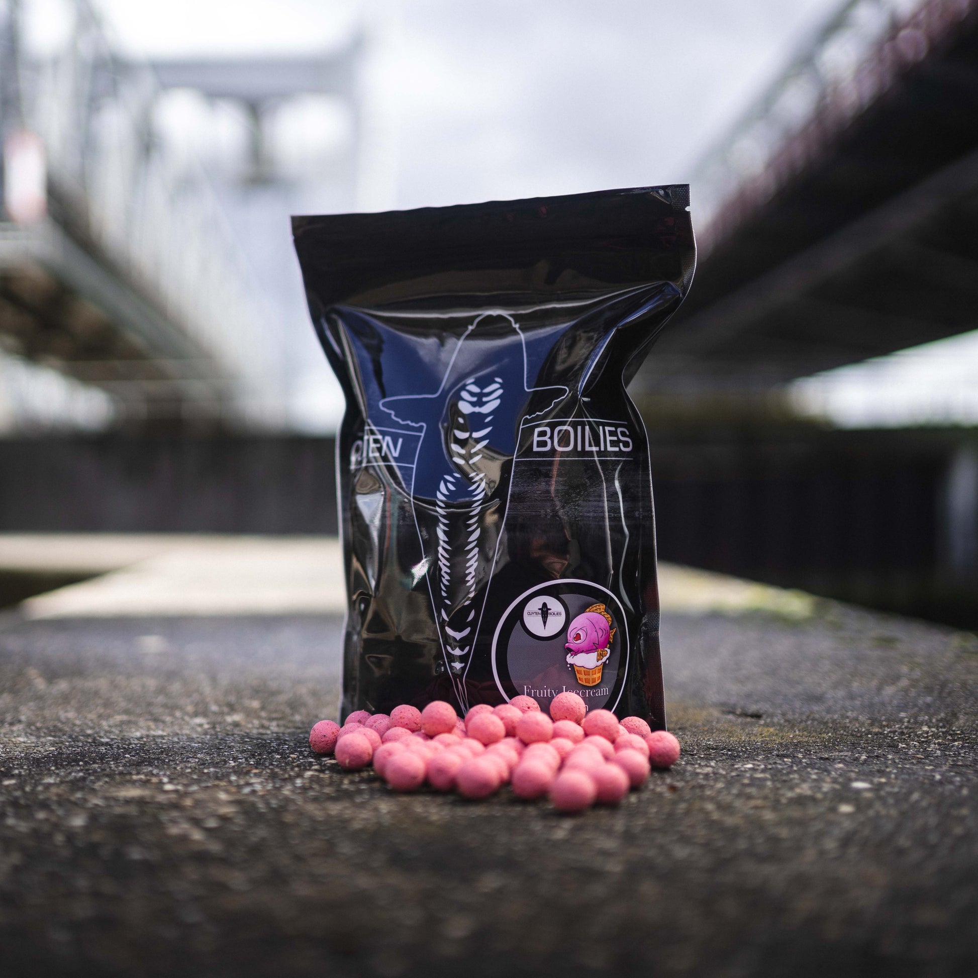 Fruity Icecream boilies van Cuyten Boilies voor karpervissen